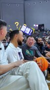 和库里单挑！杜锋：库里粤BA生涯首分 怎么不算把天赋带到广东