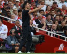 默森：阿隆索还未搭建起稳定防线，这是个隐患，必须尽快解决