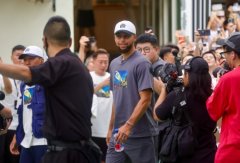 库里：出手绝杀我仍会感到紧张 我可以接受失败&从不回避那