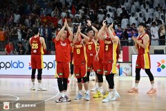 杨毅：前面赢几场真以为派二队也行？强度根本达不到打日本的