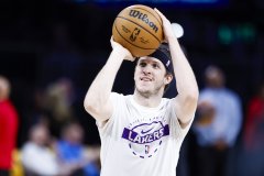 Skip：小里是我见过最出色落选秀之一 去其他队甚至能争NBA得分