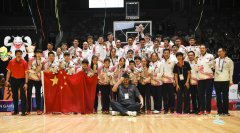 杨毅：大家拿姚明18年包揽4金说事 却忘了23年男篮丢金也是他带
