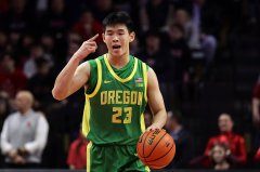 媒体人：盼林葳利用好NCAA这2年 收入比同曦给的B类合同要高得多