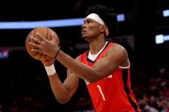 都知道他没篮！火箭给23岁阿门5年2.08亿 赌一个全